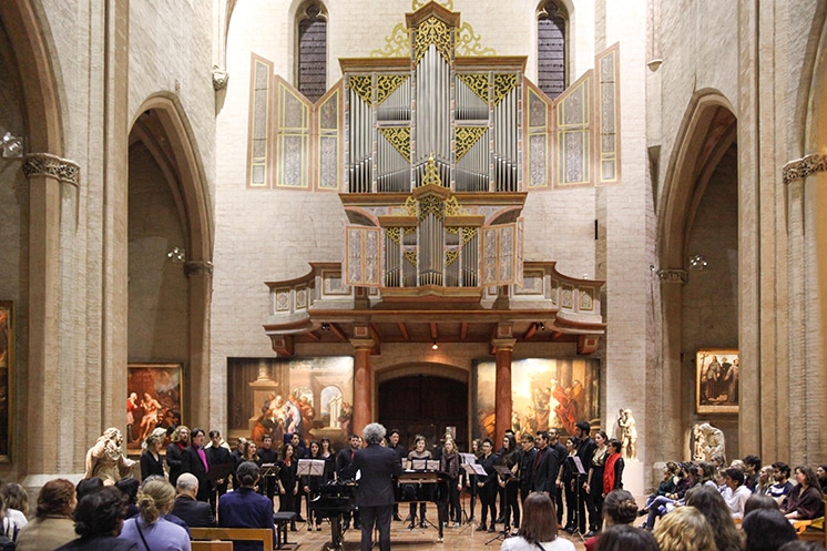 Visuel : Chœur isdaTus à la Nuit des étudiants, musée des Augustins, avril 2018. Crédit photo : © isdaT